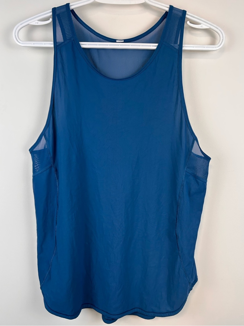 Lululemon Run Mesh Tank Top Size 8 Blue Racerback Ventilated Running Workout
